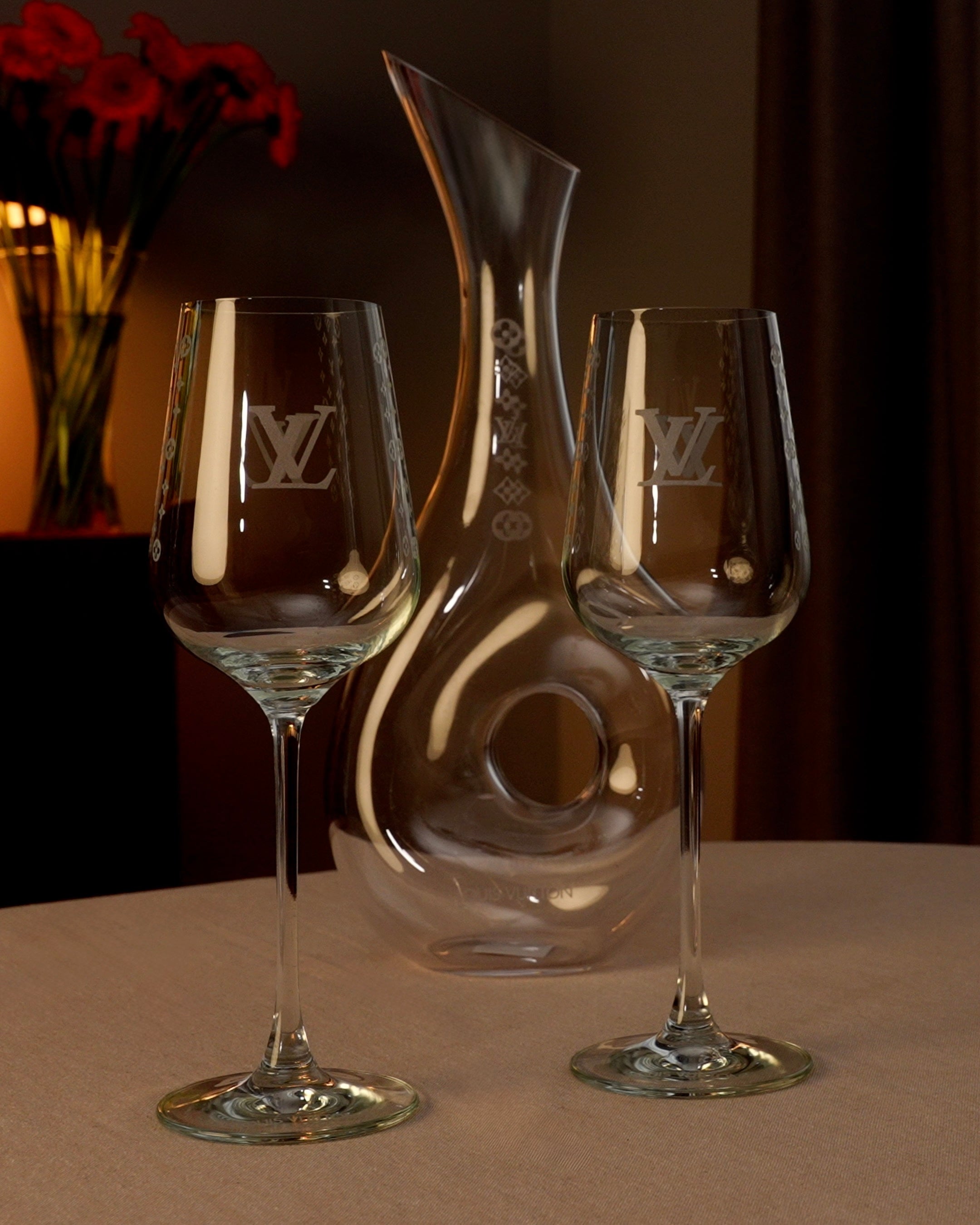 Wine glasses and decantor set