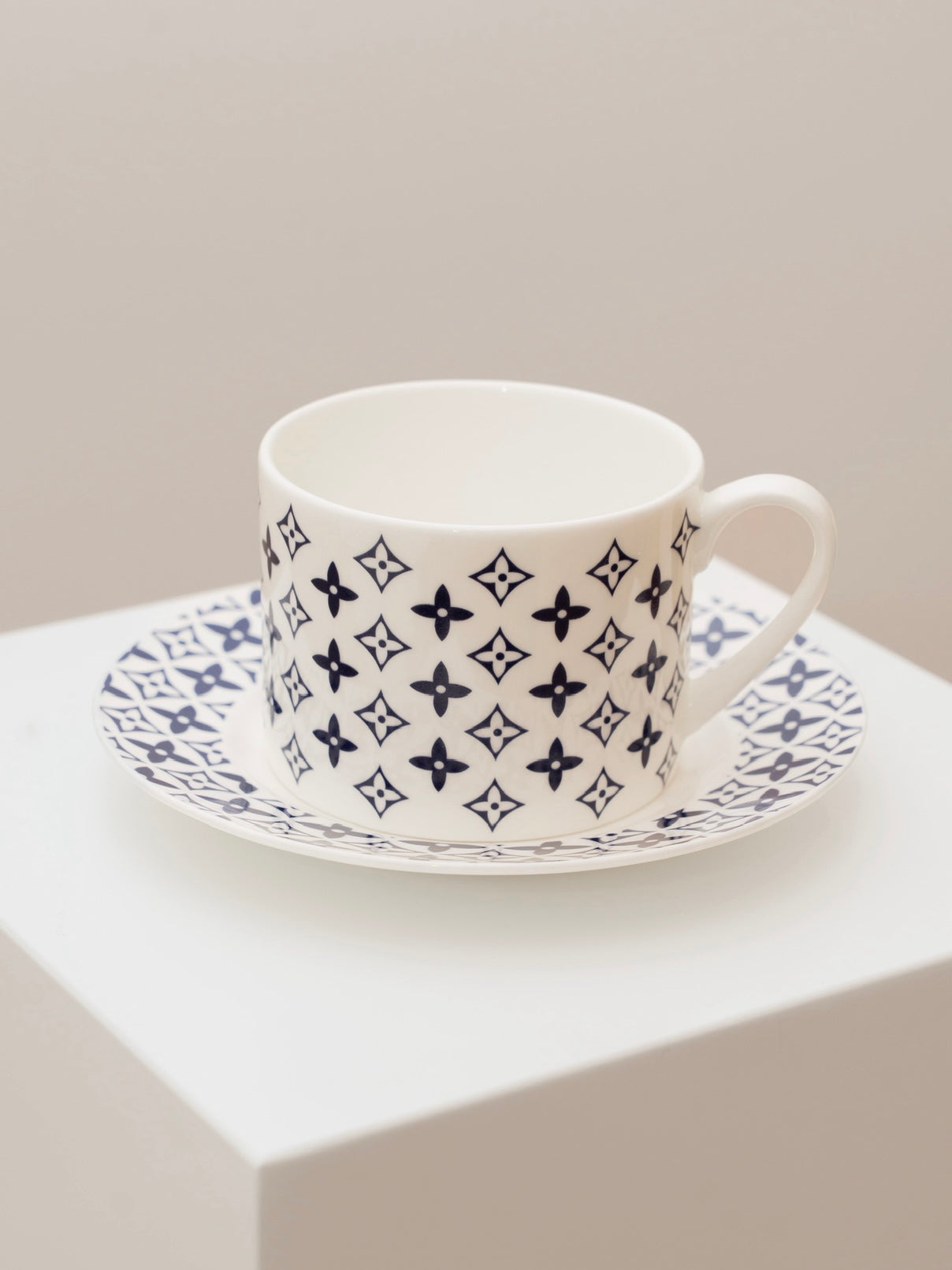 Tea and coffee set 17 (2 persons)