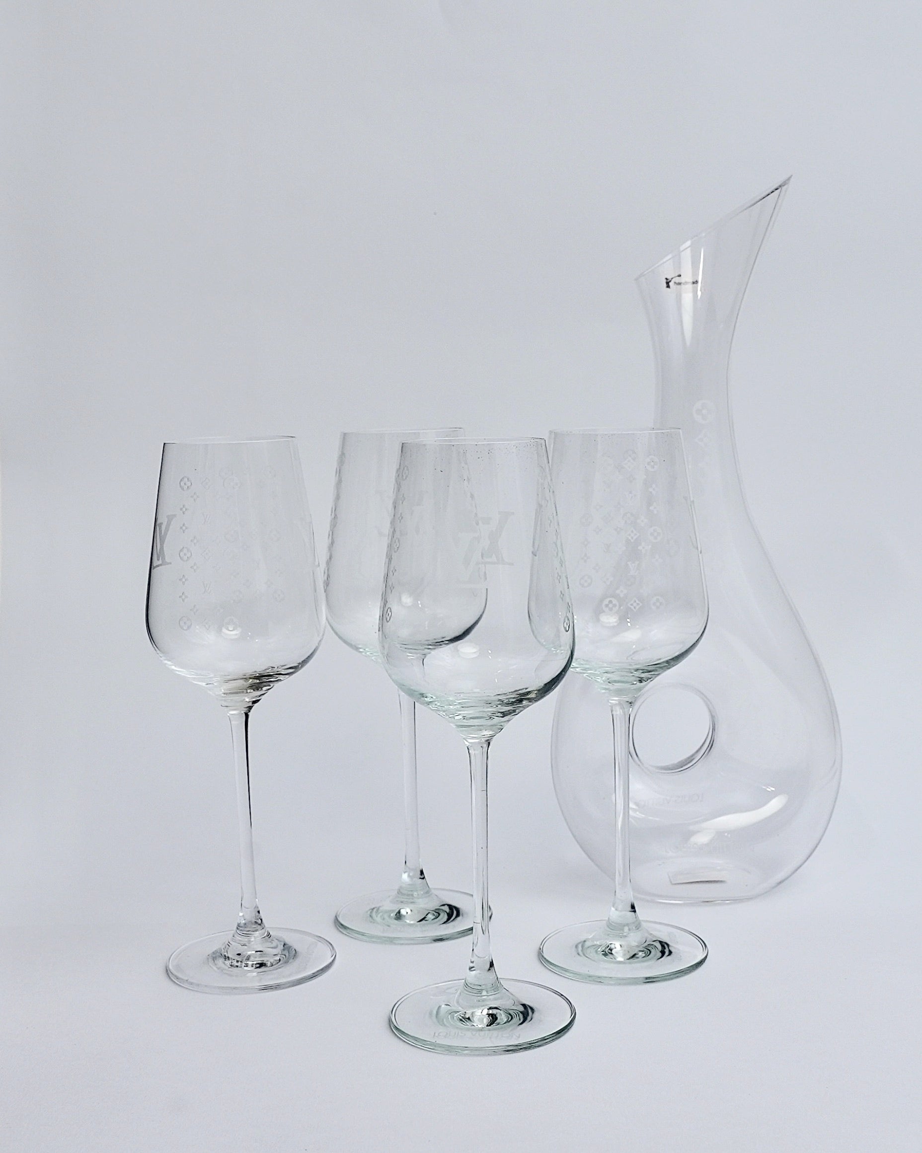 Wine glasses and decantor set